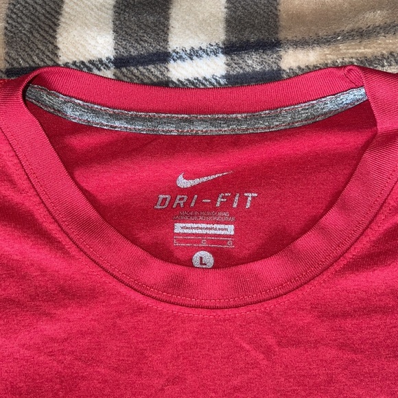 🔥🔥NIKE SWEATSHIRT🔥🔥 - Picture 3 of 3